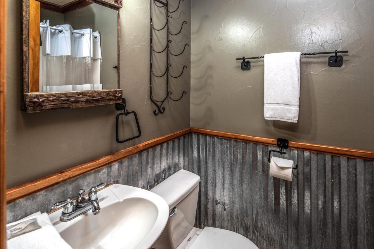 Apache Village 5, Queen Bed, Midtown, Sleeps 2 Ruidoso Exteriör bild